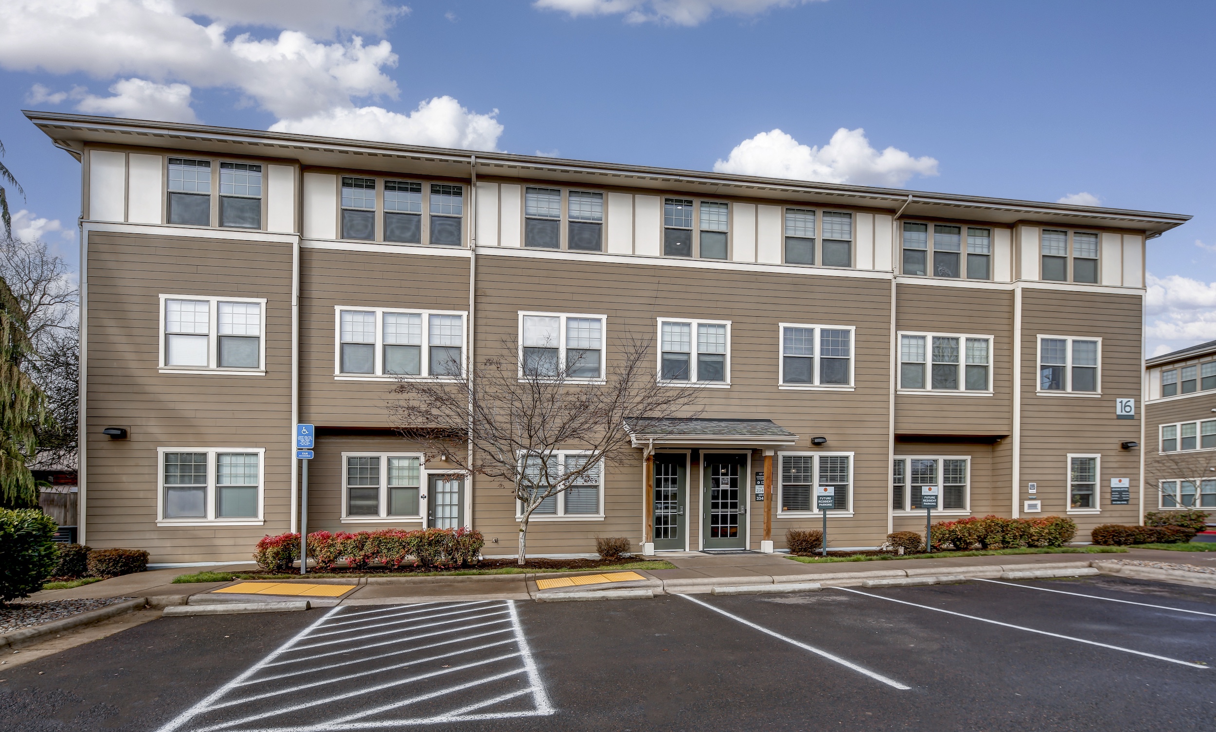 7th St Station Exterior 1