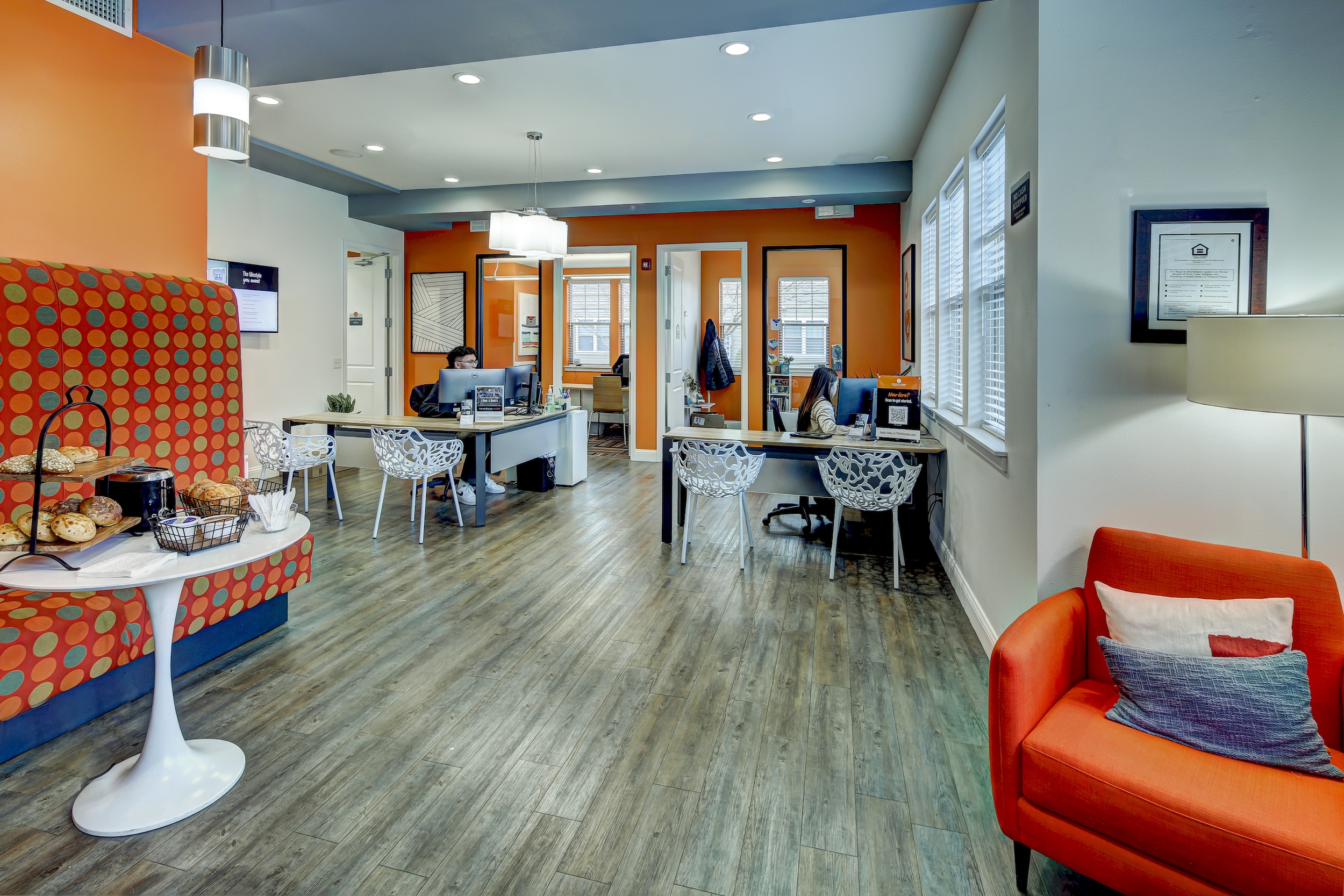 7th St Station Lounge 2