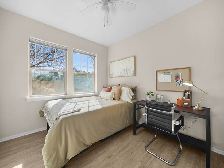 Model bedroom at 7th Street Station